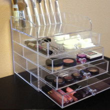 余姚市宇华日用品厂销售部 专业提供各类喷头、化妆品包装及日用百货